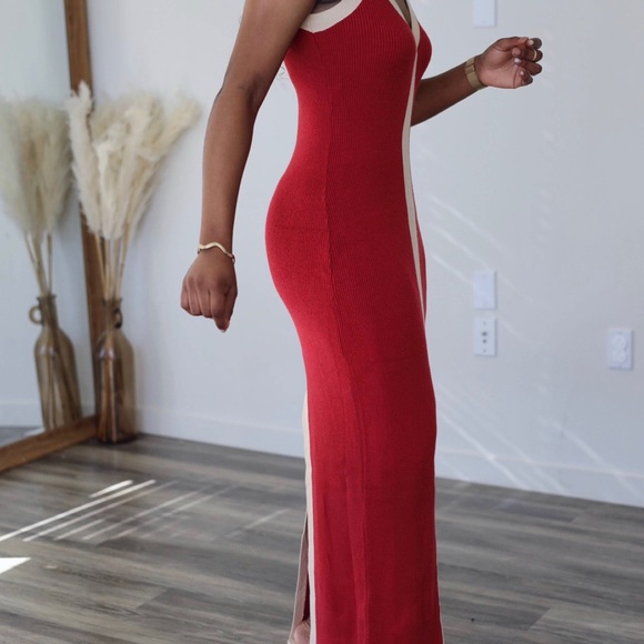 The Riah Maxi Dress (Red/Beige) - Picture 4 of 5